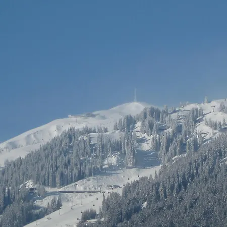 St. Sebastian شقة